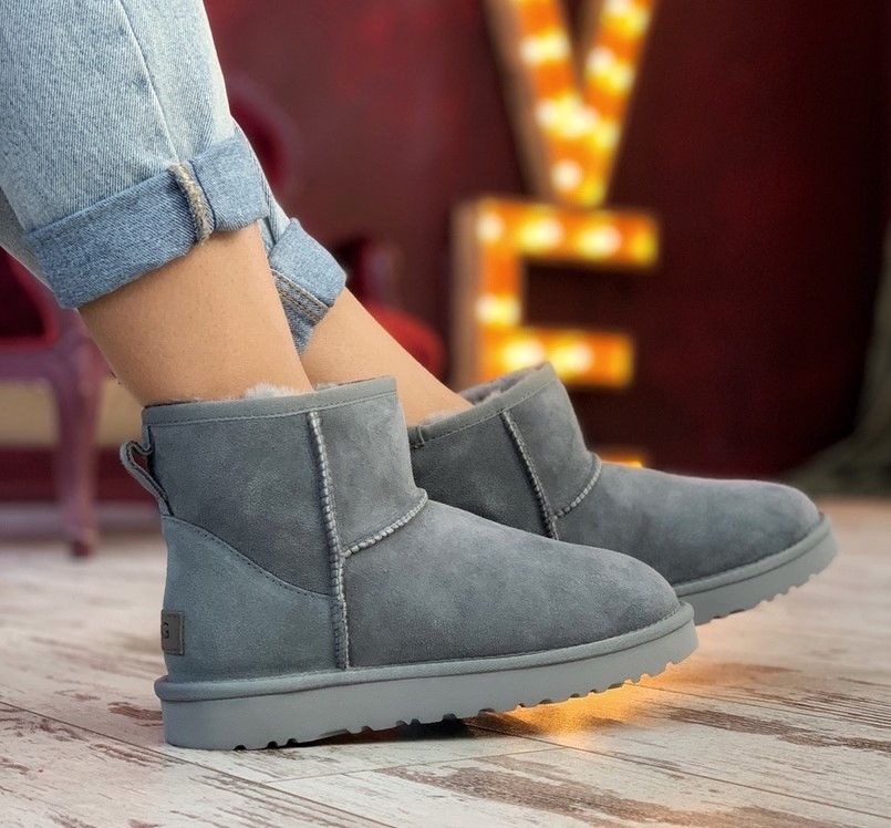 

Угги низкие зимние женские натуральная замша с мехом овчины серые UGG Classic II Mini Gray 37