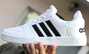 

Мужские кроссовки Adidas La Marque Black\White 44, Белый/черный