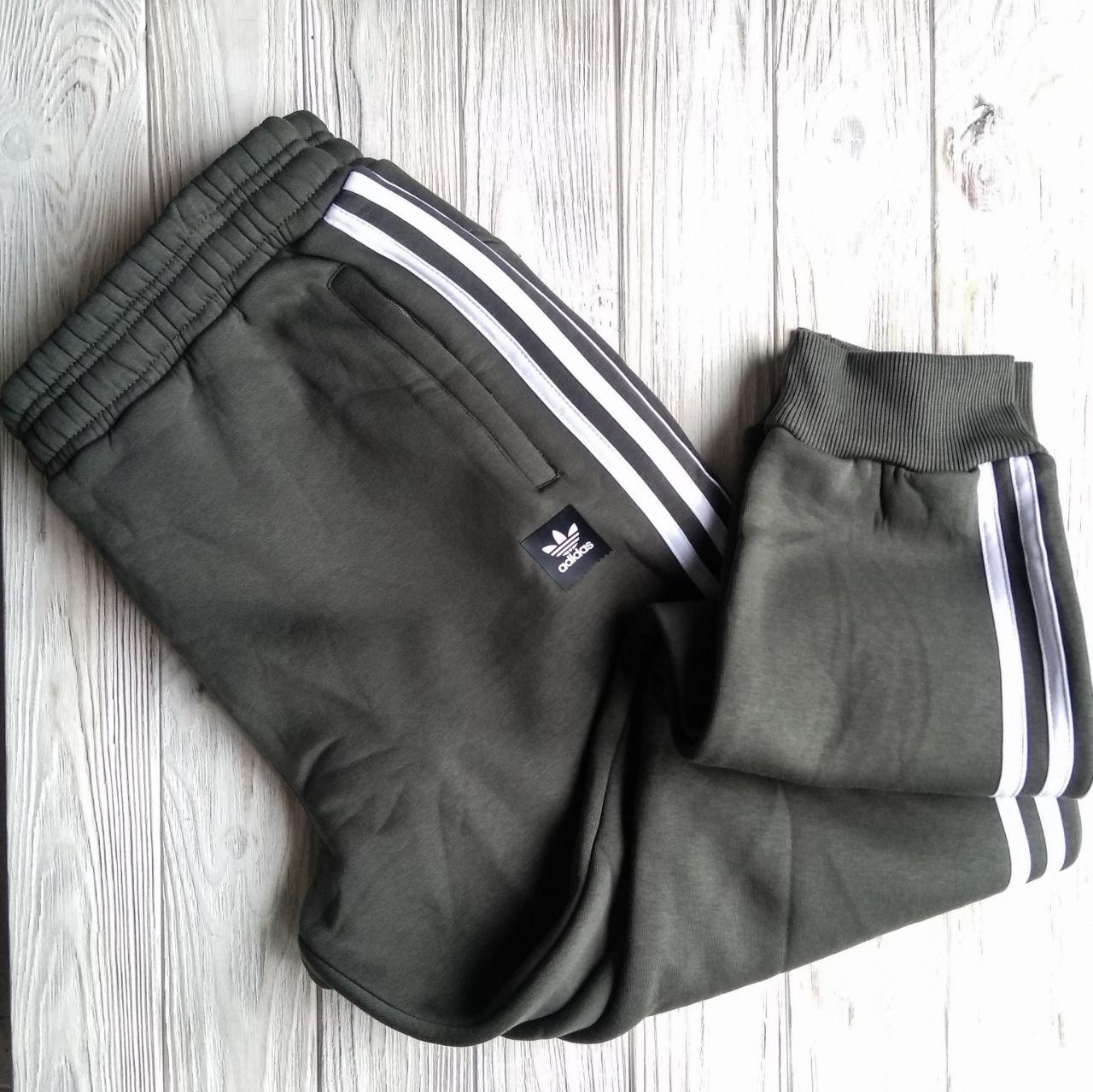 

Штаны мужские спортивные Adidas хаки