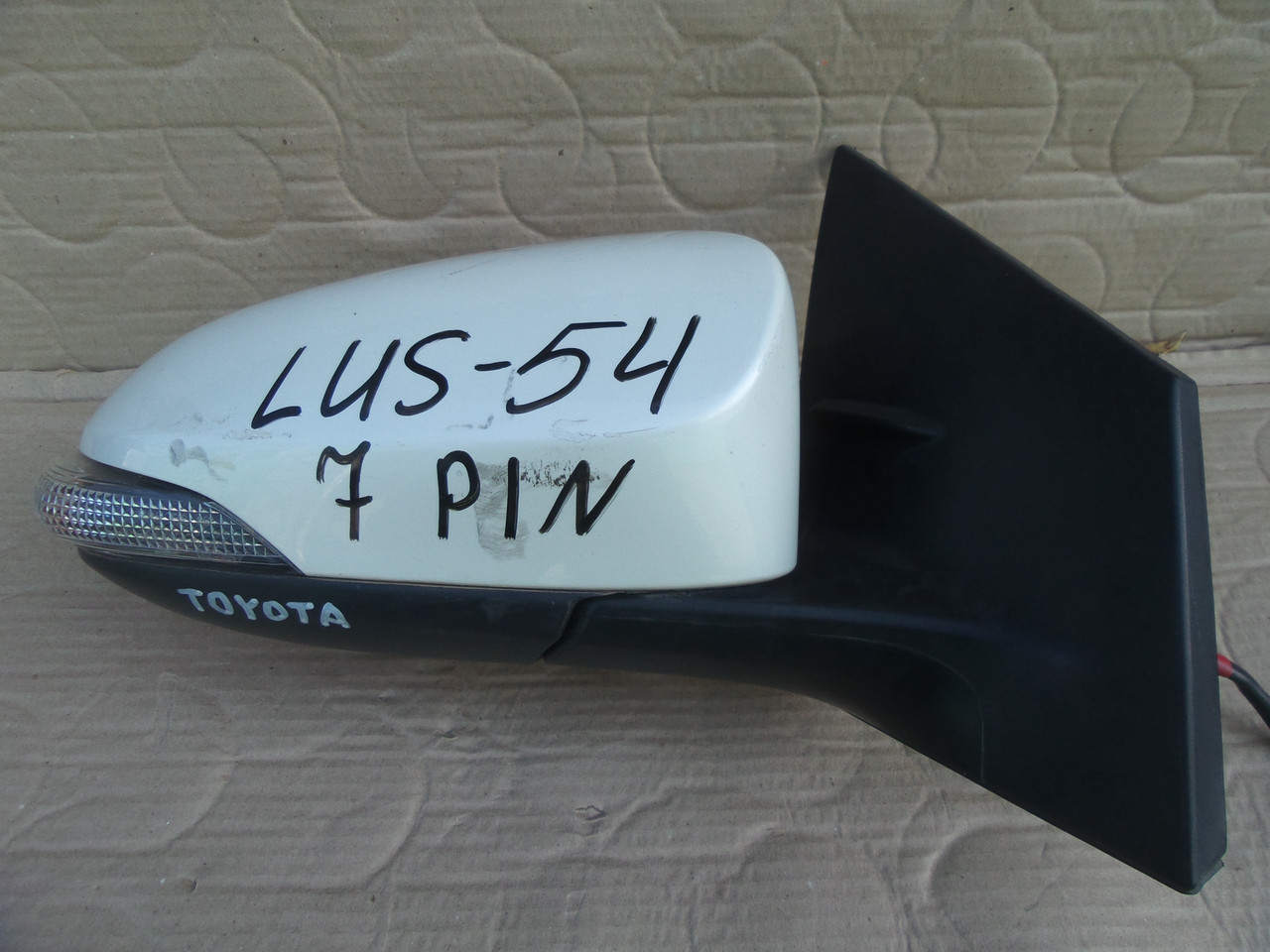 

Toyota Auris II 2013 -18 зеркало правое на 7 pin контактов