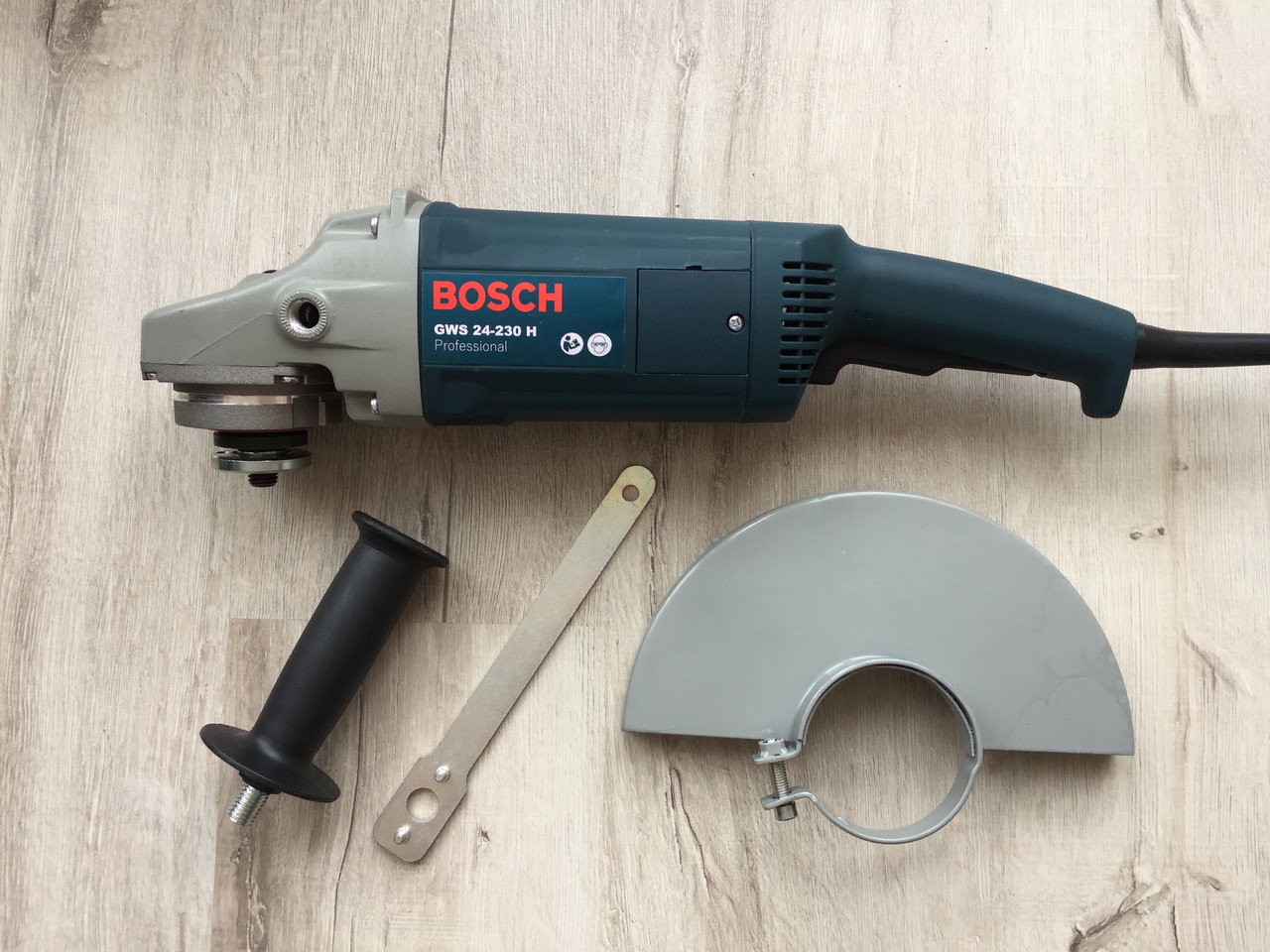 

✔️ Болгарка Bosch GWS 24-230H : 2400Вт : 230 круг