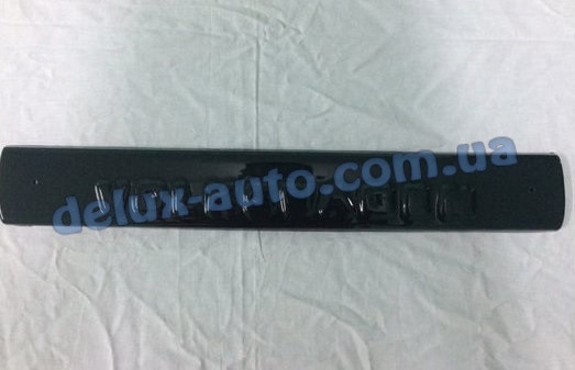 

Зимняя матовая нижняя накладка на решетку (короткая) на Volkswagen T5 Transporter 2003-2010 гг., Черный мат