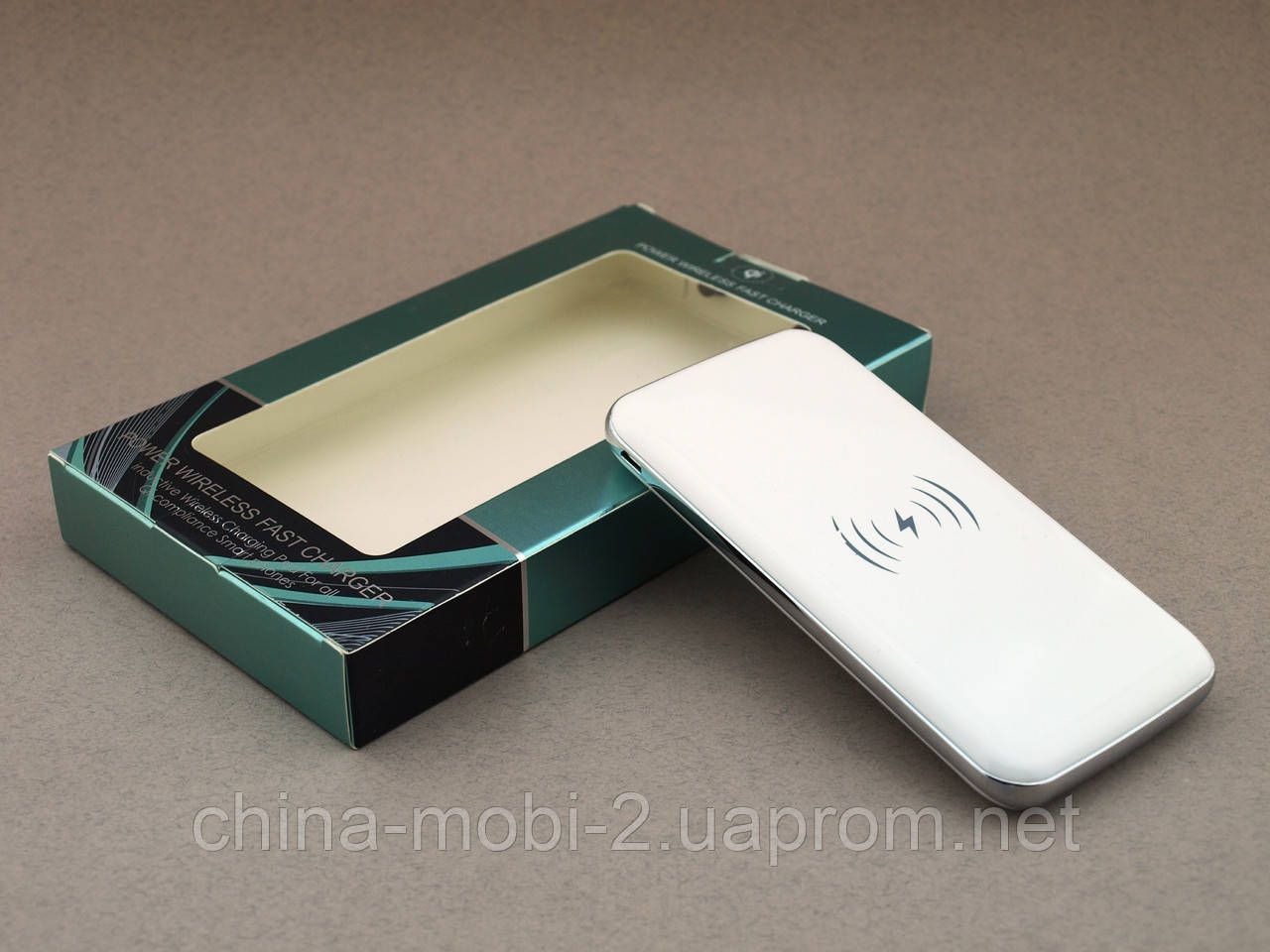 

Powerbank HG908 Qi 10000мАч беспроводное зарядное устройство c дисплеем, белый