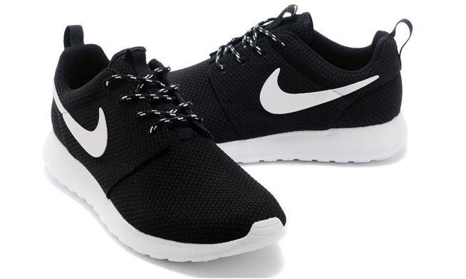 Кроссовки Nike Roshe Run Black White Черные мужские