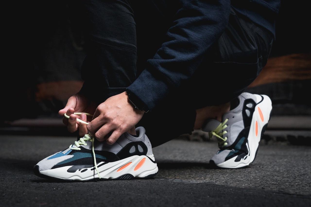 adidas yeezy 700 og wave runner