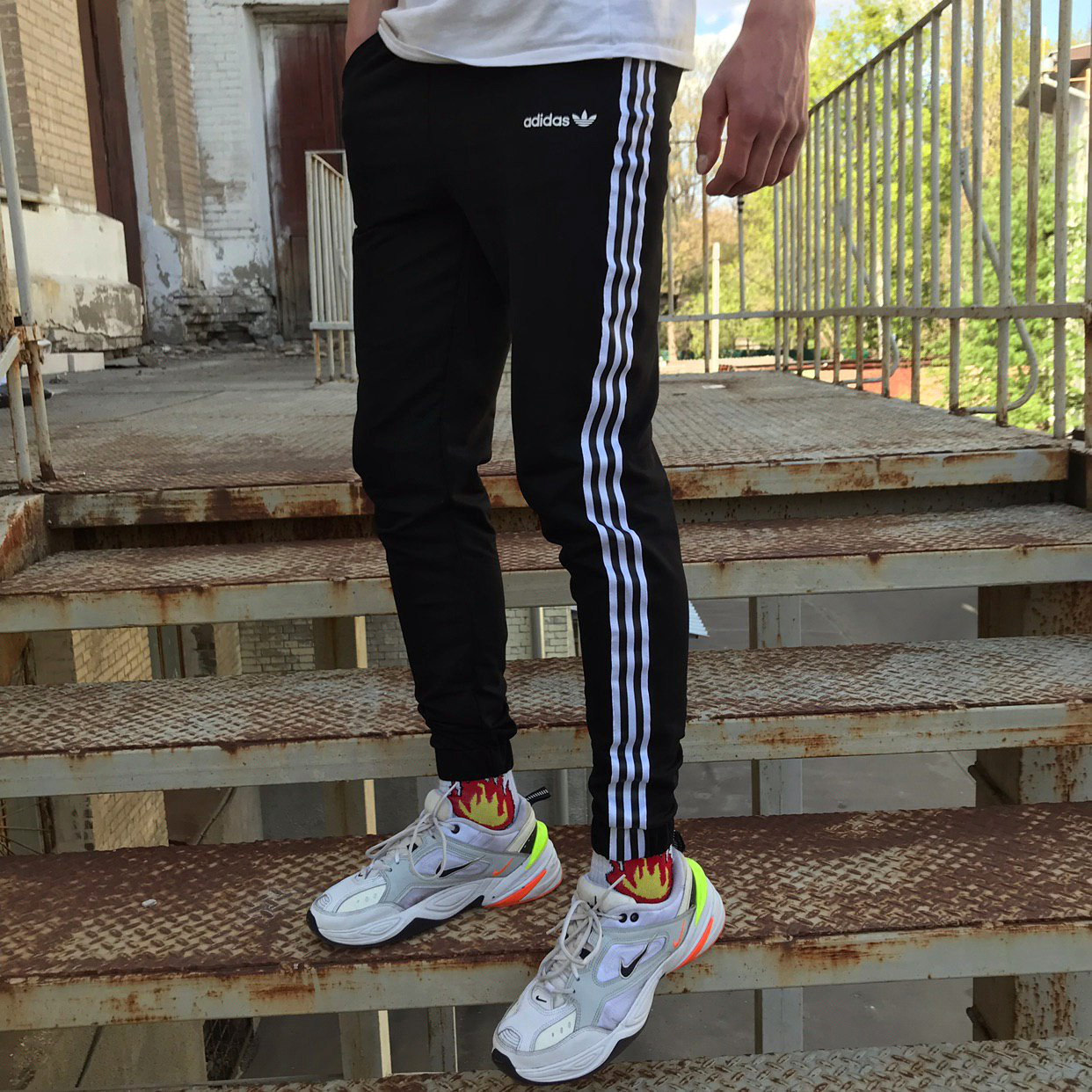 

Спортивные штаны Adidas Three Line черные S, Черный