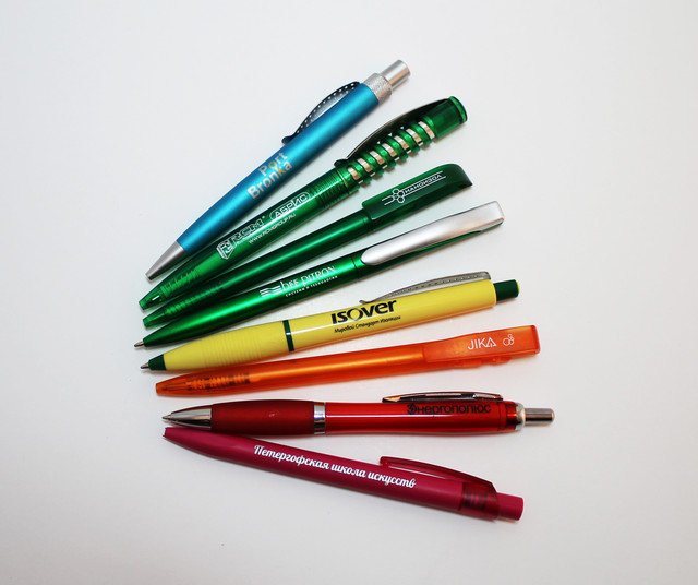 Ручки шариковые с логотипом в Днепре
