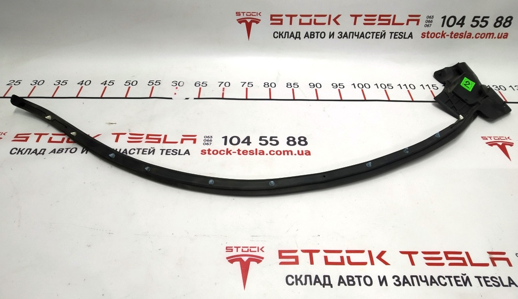 

Зап. части для авто Tesla. Уплотнитель двери задней правой нижний Tesla model S, model S REST 6009596-00-D