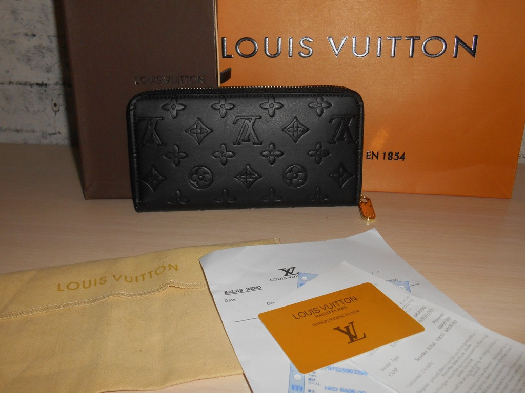 

Кошелек мужской клатч Louis Vuitton, кожа, Франция, Черный