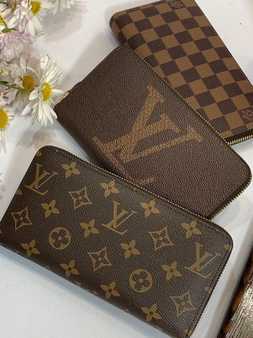 

Кошельки Louis Vuitton Zippy, Коричневый