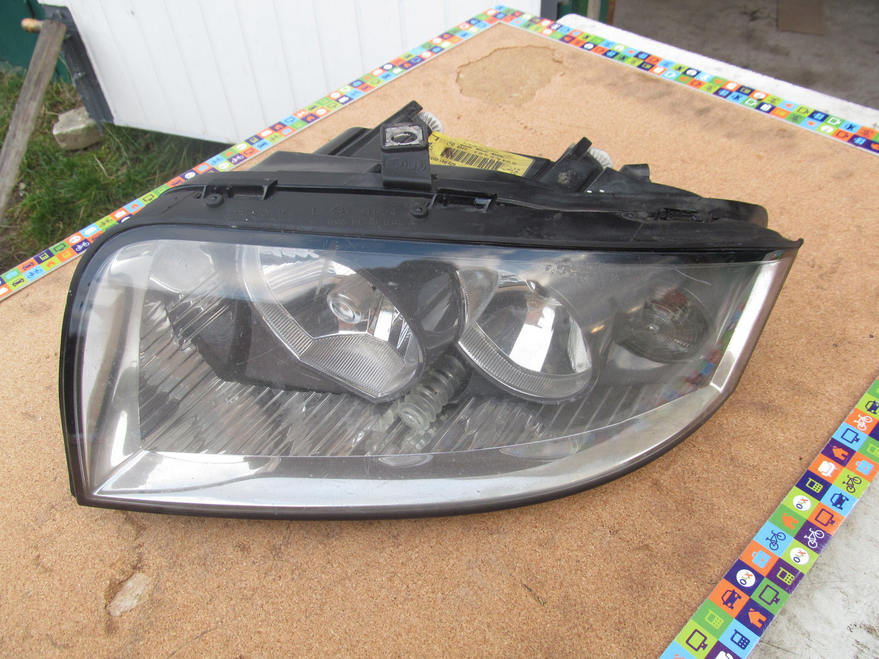 

Б/у фара левая audi A 2 ауди 8Z0941003J / 89303135 VALEO