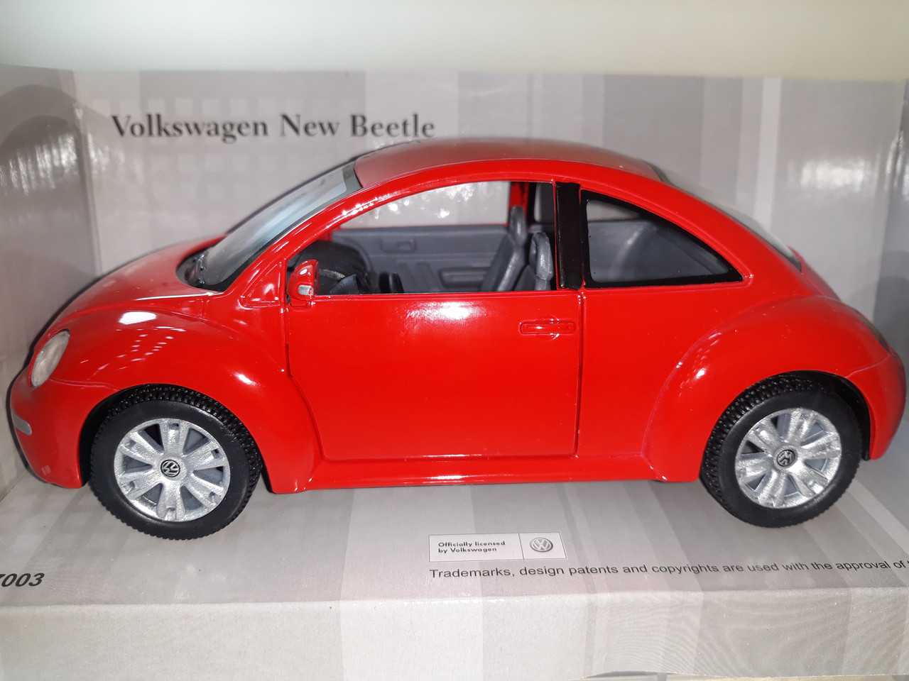 

Volkswagen new beetle Kinsmart