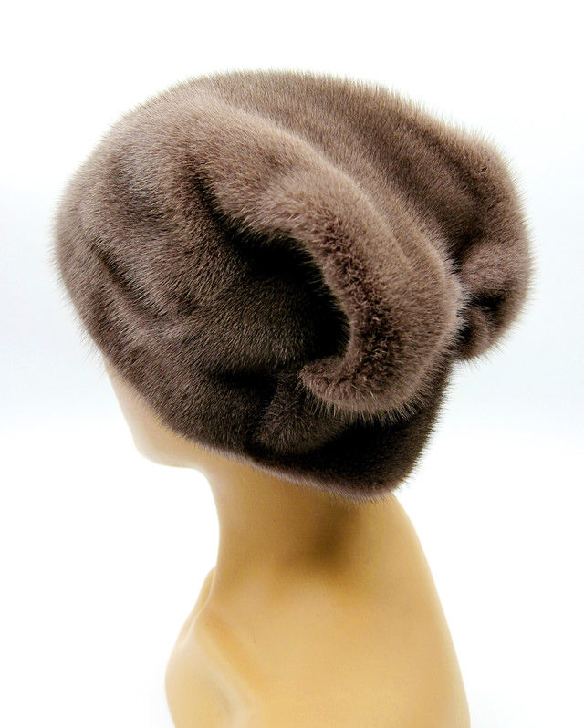Норковая зимняя шапка женская