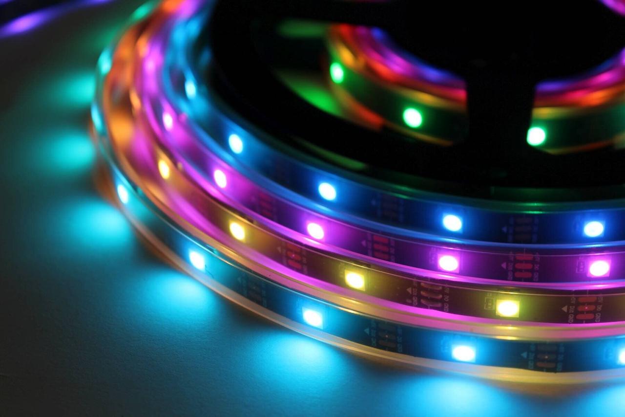 

Светодиодная лента UkrLed SMD5050 Magic Strip ws2812 BLK 30шт/м. IP33 RGB (21166)