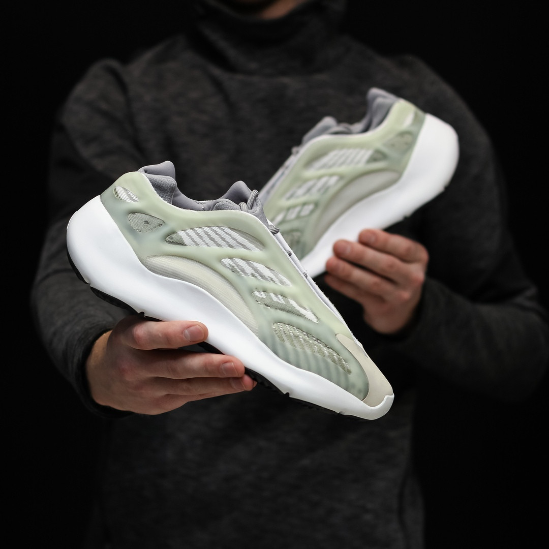 

Кроссовки мужские Adidas Yeezy Boost 700 V3 (Адидас Изи Буст 700), серые, текстиль, рефлектив, код DK-1229 44