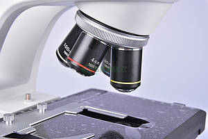 Микроскоп лабораторный с ахроматическими объективами E5B