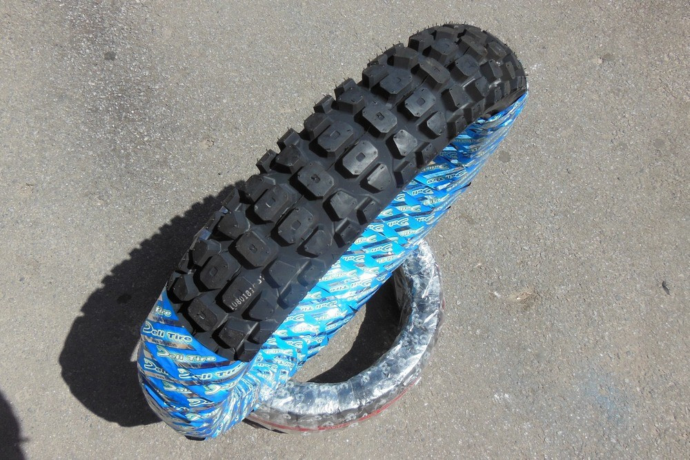 

Покрышка 110/80-18 Deli Tire SB-107