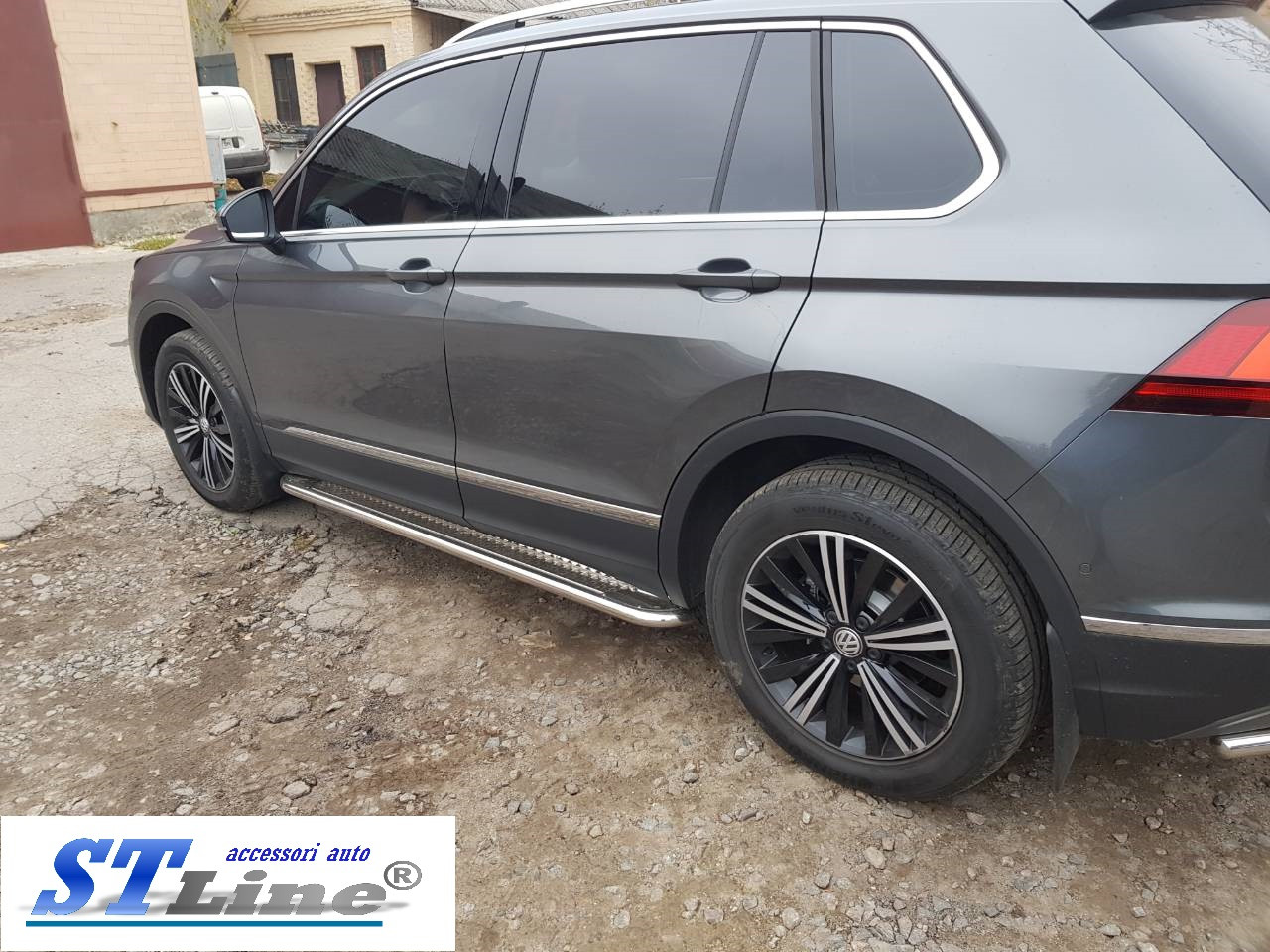 

Volkswagen Tiguan 2 (2015+) боковые пороги подножки площадки на для Фольксваген Тигуан Volkswagen Tiguan 2 (2015+) d51х1,6мм