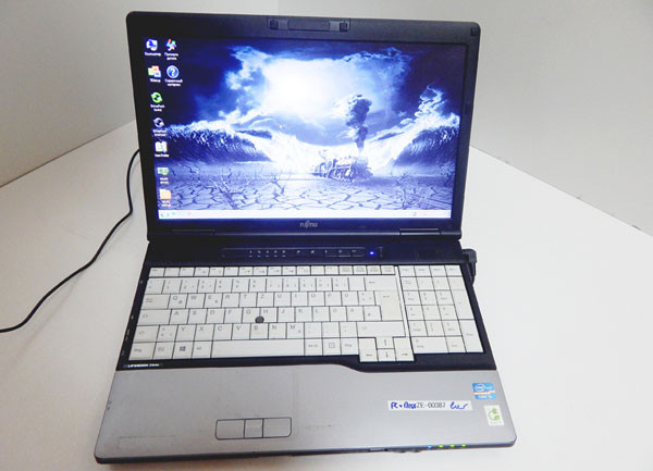 Ноутбук Fujitsu Lifebook E782 (Intel i5-3310M 2400МГц / 4096МБ / 320ГБНет в наличии
