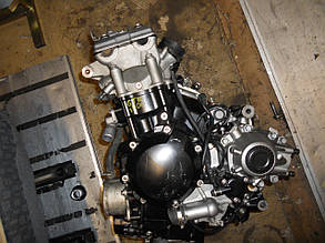 Двигун Kawasaki GTR1400