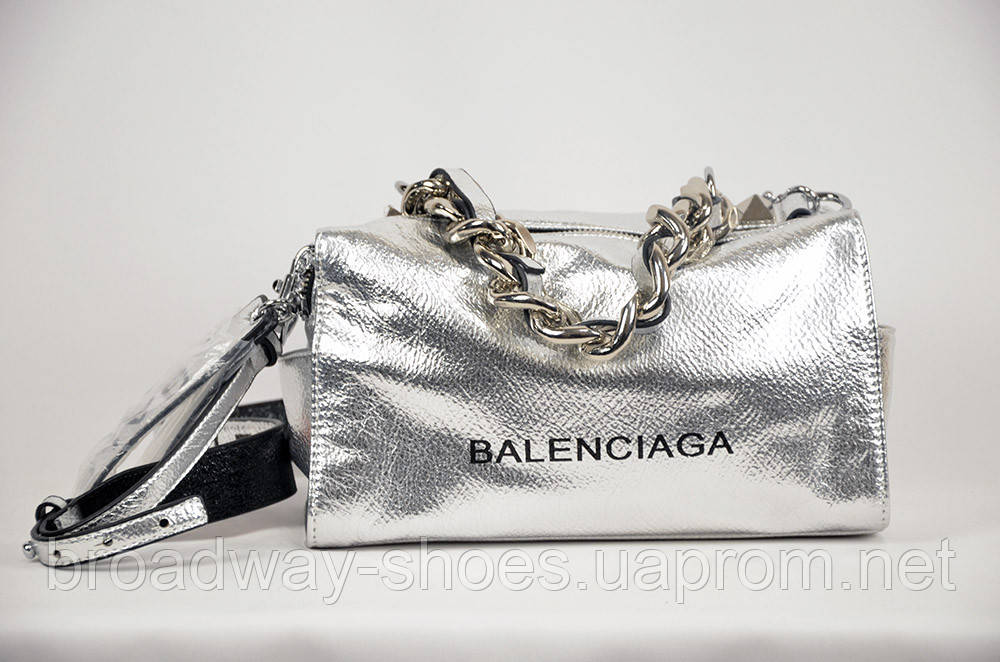 

Кожаная сумка BALENCIAGA 00-0022