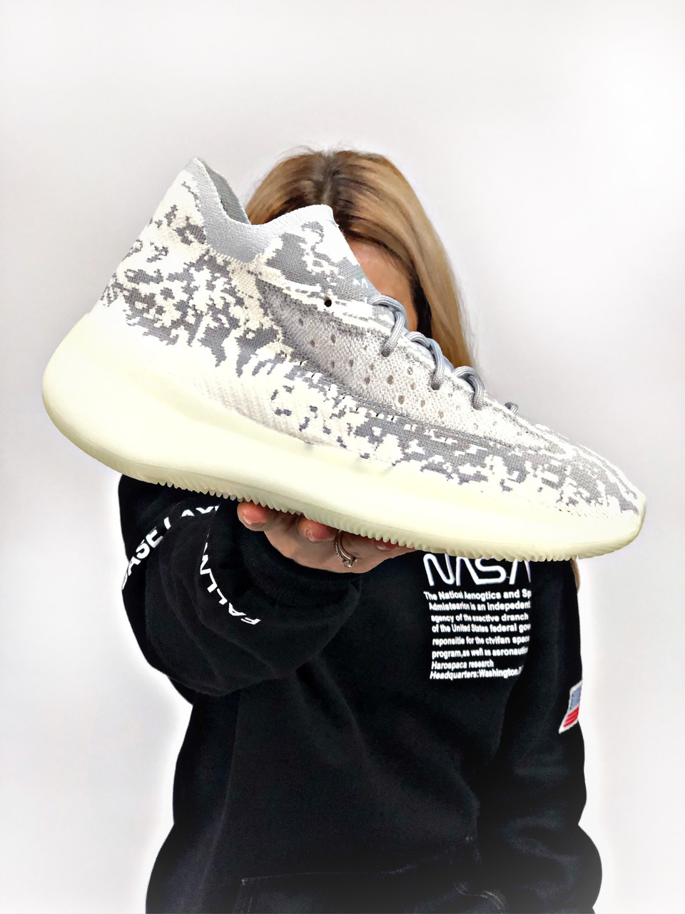 

Кроссовки Adidas Yeezy Boost 380 мужские, белые, АдиДас Изи Буст. Проклеены, прошиты. Код Z-2075 мужской, 44