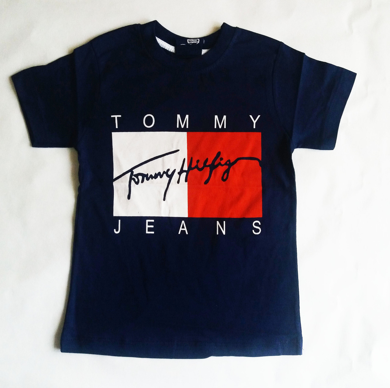 

Футболка для хлопчика темно синя Tommy jeans на 6 років (110 см)