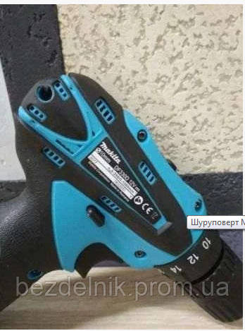 

Шуруповерт Makita DF330DWE