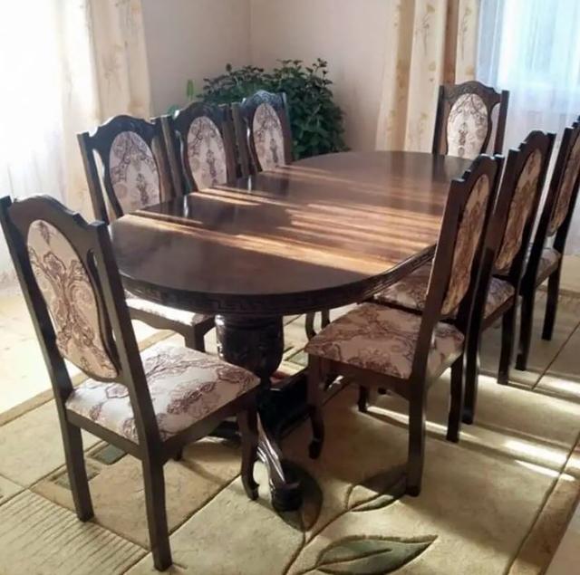 Гостиный гарнитур стол Вандом резной+стулья Амершвир (8 шт) темный орех