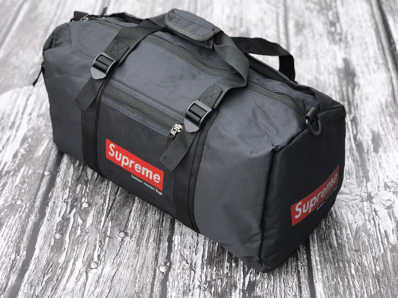 

Чоловіча спортивна сумка Supreme чорна, Черный