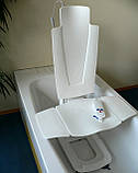 Крісло-Підйомник для ванної c електроприводом для інвалідів і літніх людей Meyra Capri Bathlift, фото 5
