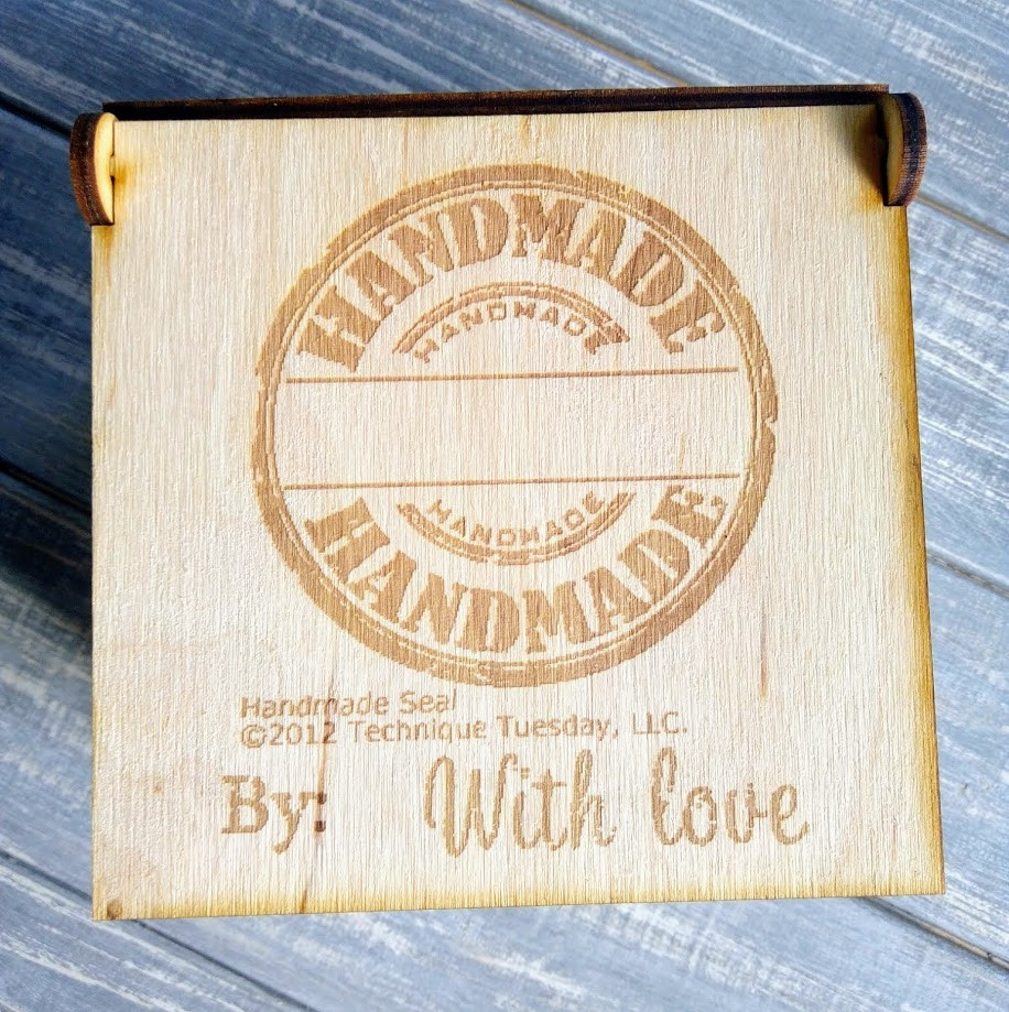 Маленька коробка з дерева Hand Made. Упаковка для продукции или подарк