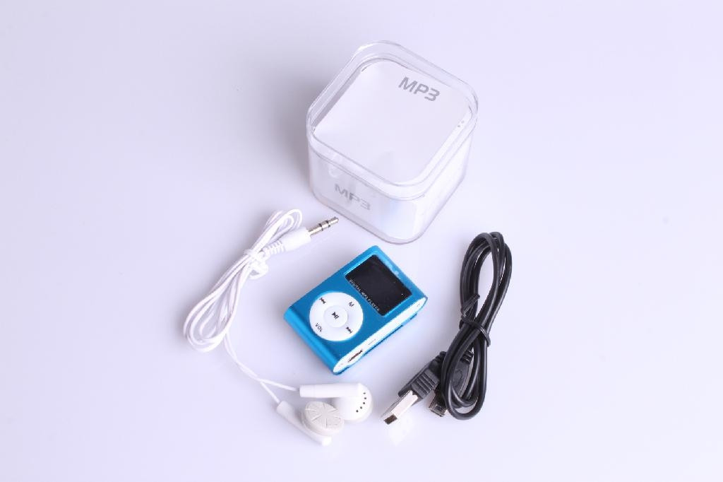 MP3 плеєр і FM радіоприймач з навушниками і кабель для зарядки