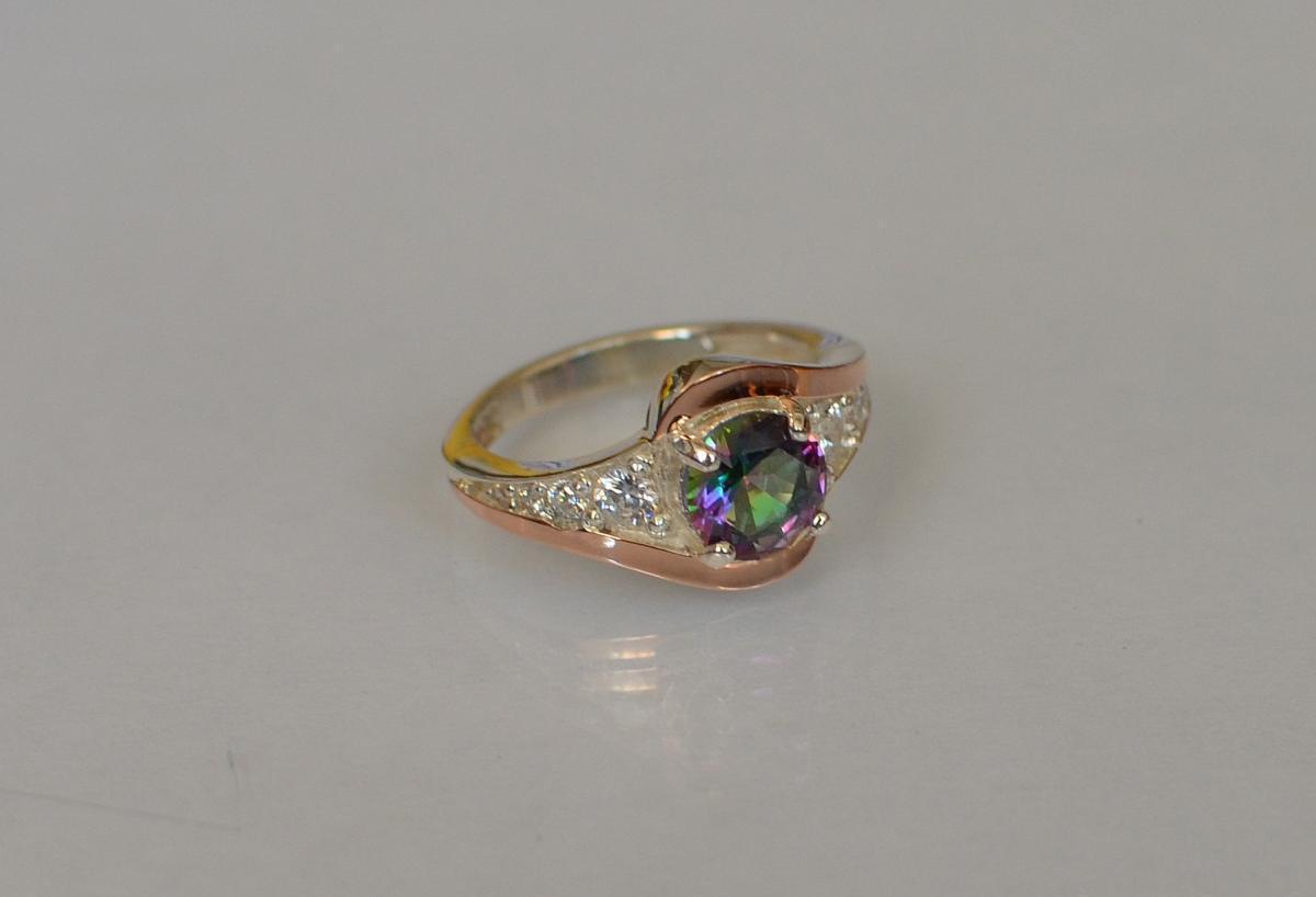 

Серебряное кольцо с золотыми вставками Silver Style 145к 18