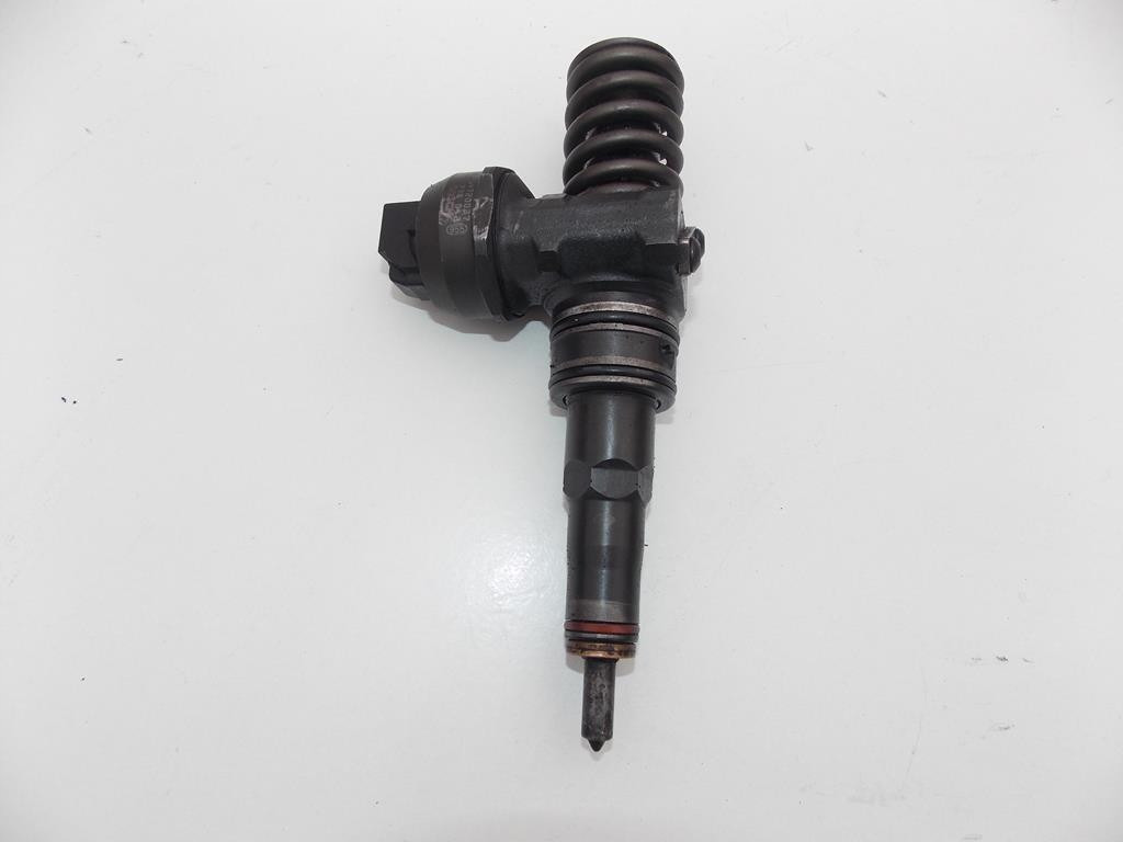

ФОРСУНКА Насос Форсунка VW 1.9 TDI 038130073AG