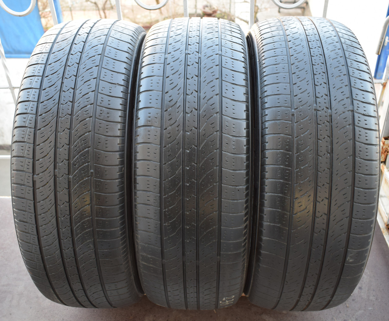 

Шины б/у 235/55 R20 Toyo Proxes A20, пара+одна