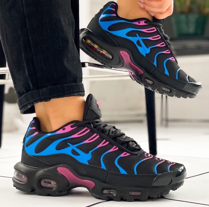 black blue pink air max