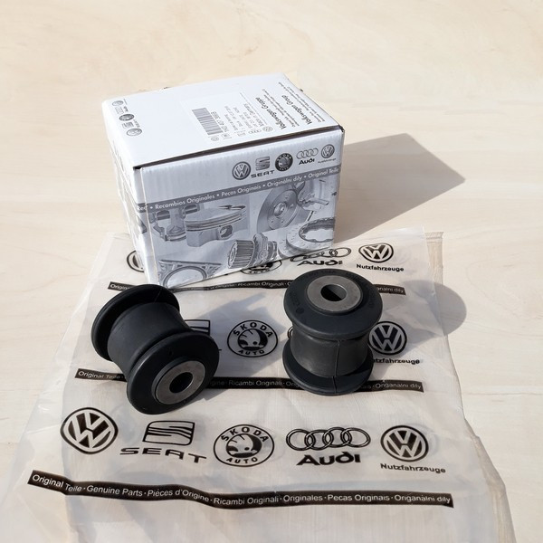 

Сайлентблок VAG Volkswagen Golf PLUS (2005-) # 1K0407182A # VW Гольф Плюс. Передний. Малый