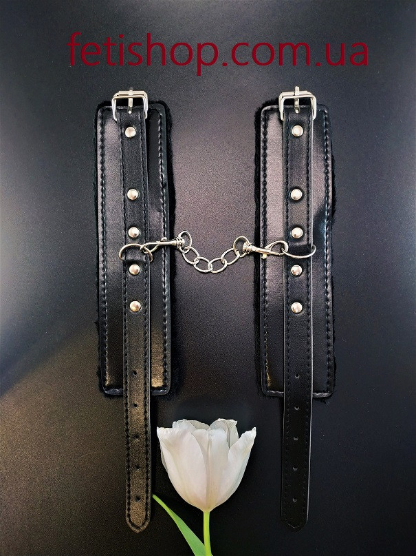 Наручники из пвх Adjustable Leather Handcuffs - Black