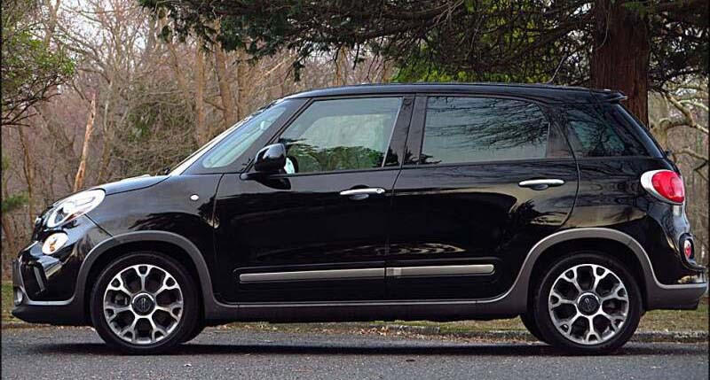 

2014 FIAT 500L Trekking, Черный