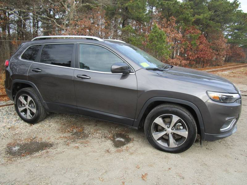 

2019 Jeep Cherokee 4x4 Limited, Серый