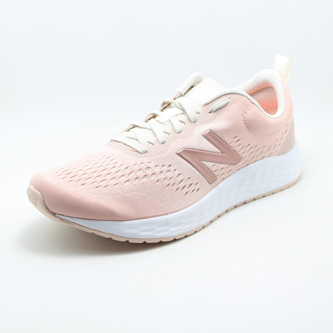 

Женские кроссовки New Balance Fresh Foam Arishi V3