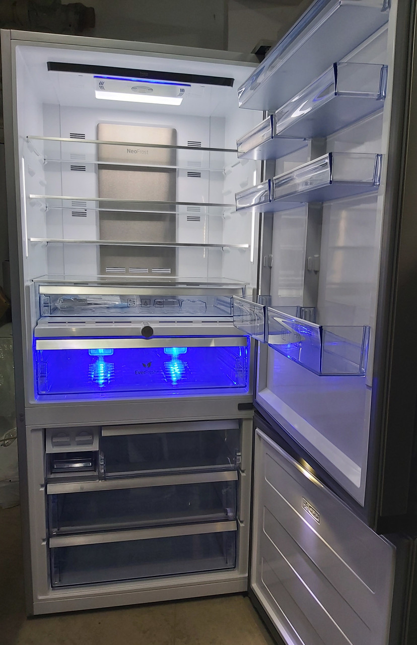 Холодильник широкий 85см Беко BEKO RCNE720E3VZP с ионизатором No Frost