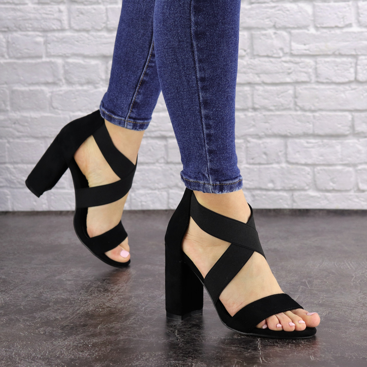 

Женские босоножки на каблуке Fashion Dusty 1550 40 размер 25,5 см Черный