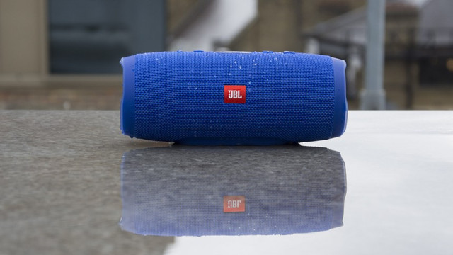 

Портативная блютуз Колонка JBL Charge 3 (Blue)