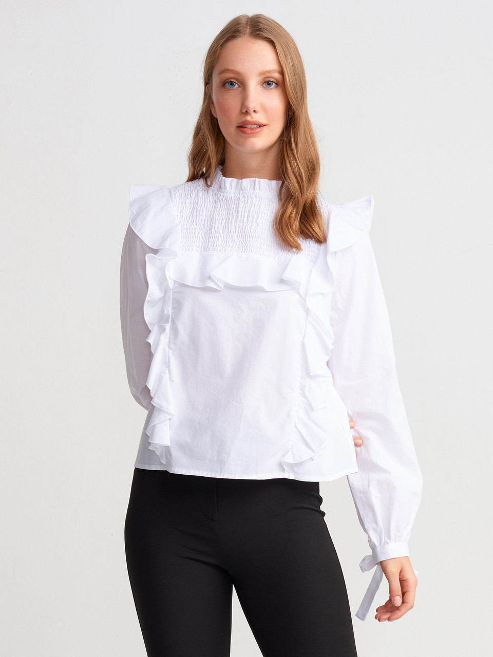 

Оригинальная блузка Dilvin. Белый цвет 46