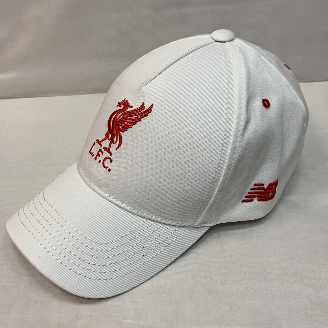 

Бейсболка FC Liverpool (L.F.C ) / Ливерпуль белый