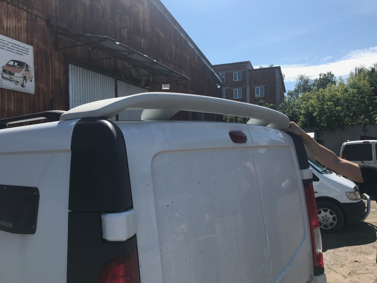

Renault Trafic 2001-2015 гг. Спойлер на крышу (под покраску)