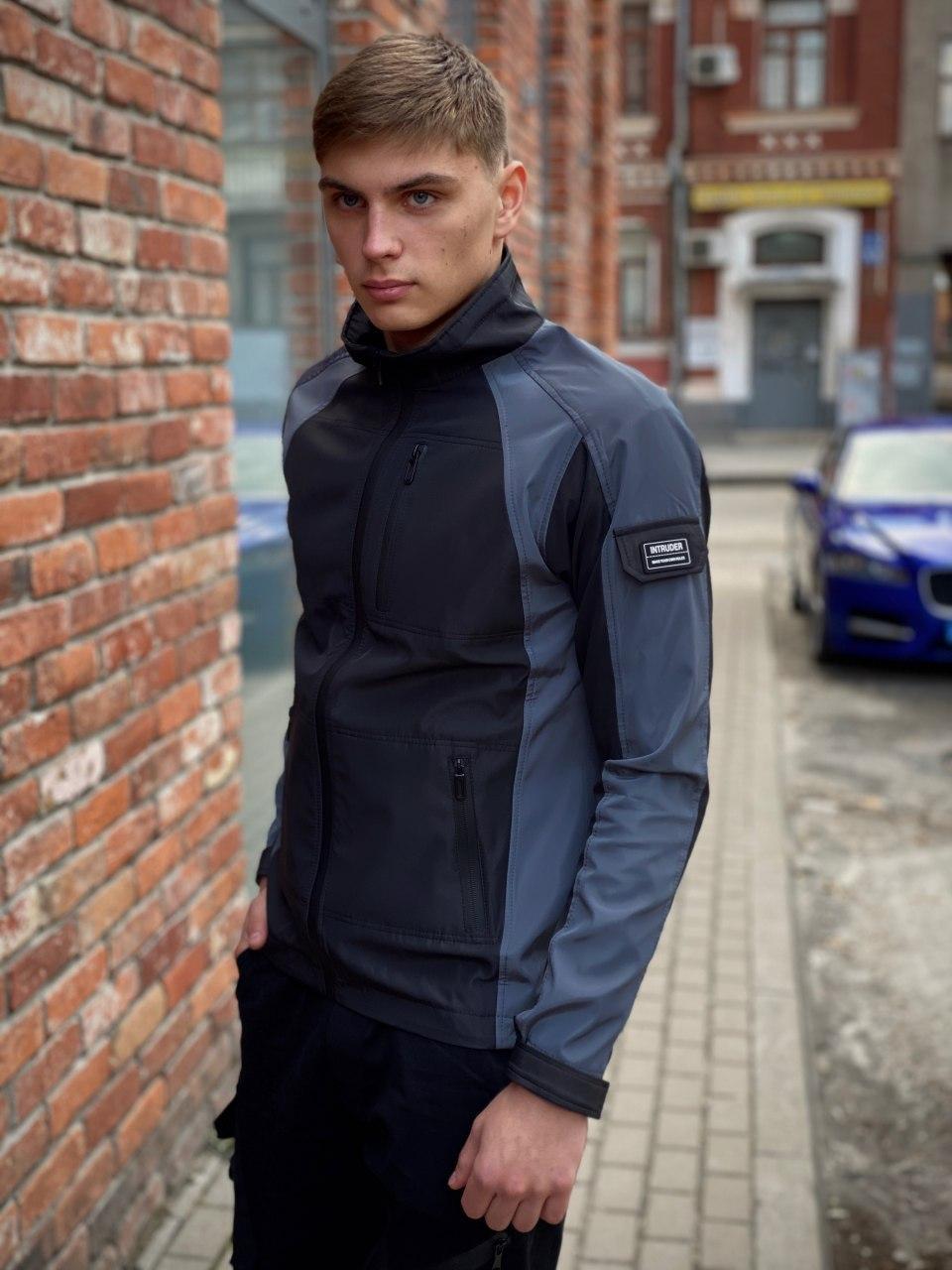 

Мужская куртка SoftShell Lite 'iForce' черно-серый с воротником стойка