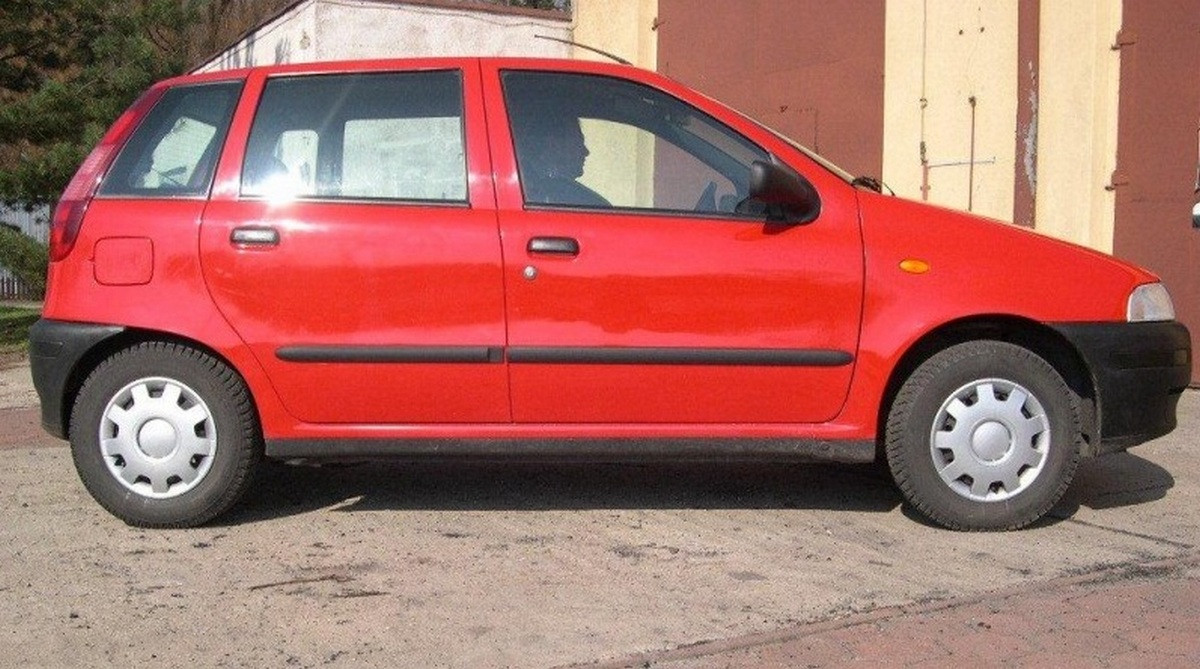 

Молдинги на двері для Fiat Punto I 5Dr 1993-1999